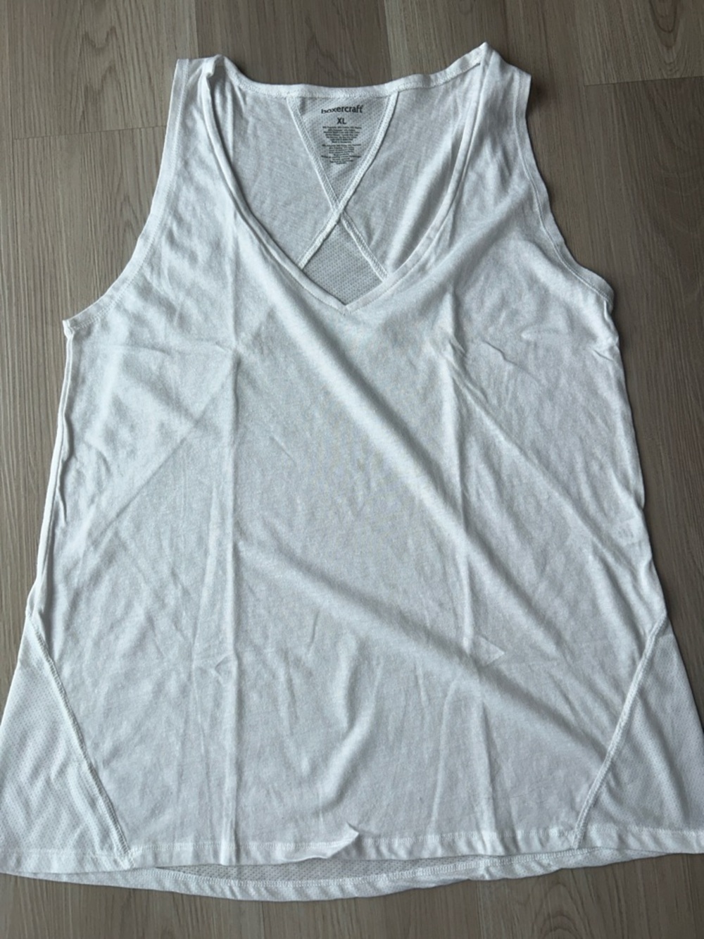 Boxercraft Women's White V-Neck Tank Top XL NWT Sporty Athletic Workout Basic